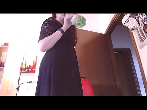 ❤️ Alistuva orja, joka rakastaa likaisia ja meheviä pikkuhousuja, pakotetaan masturboimaan tämän videon katsomisen jälkeen! Kaunis porno at us ❌